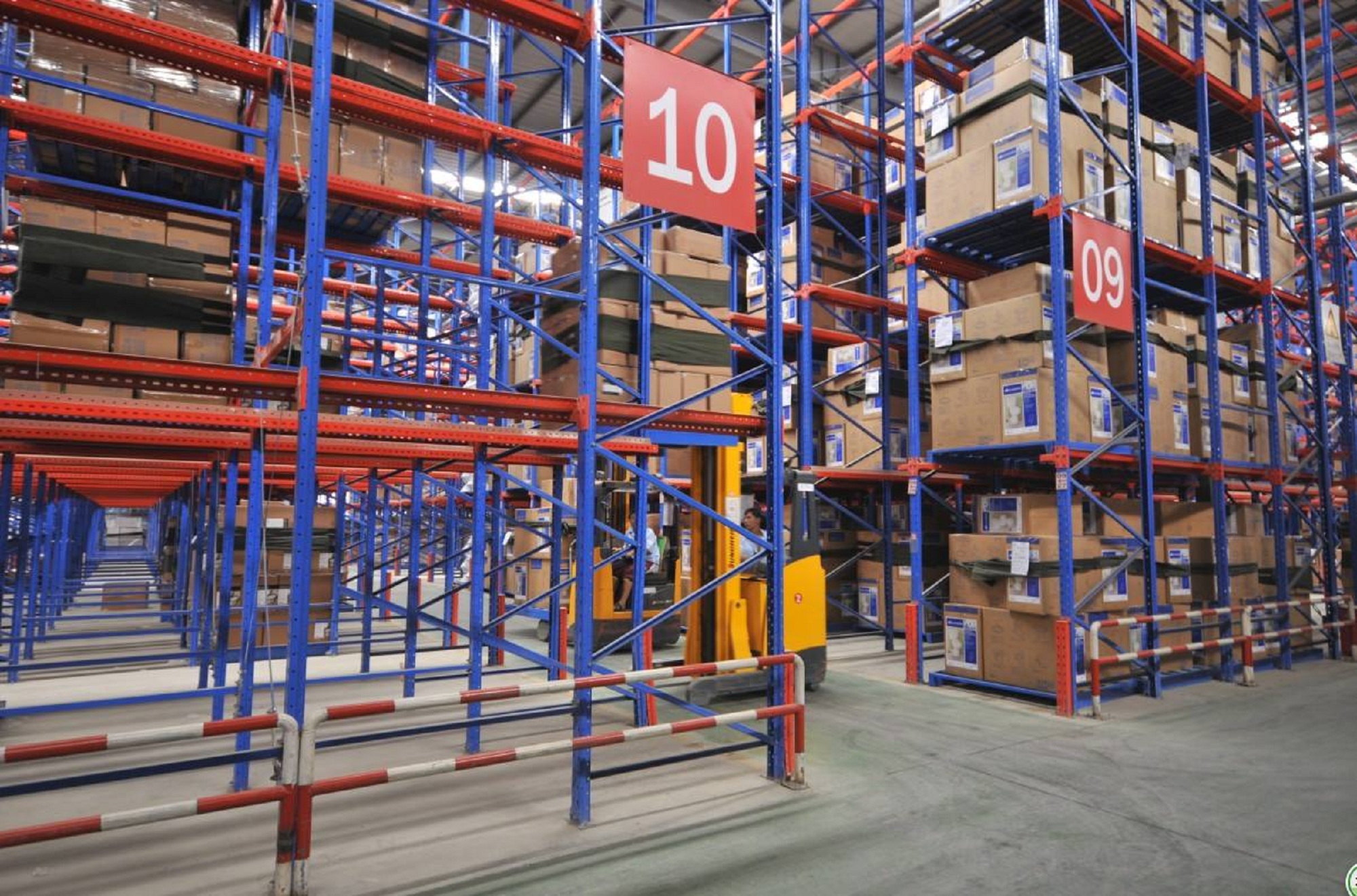 倉儲(chǔ)貨架 倉儲(chǔ)貨架